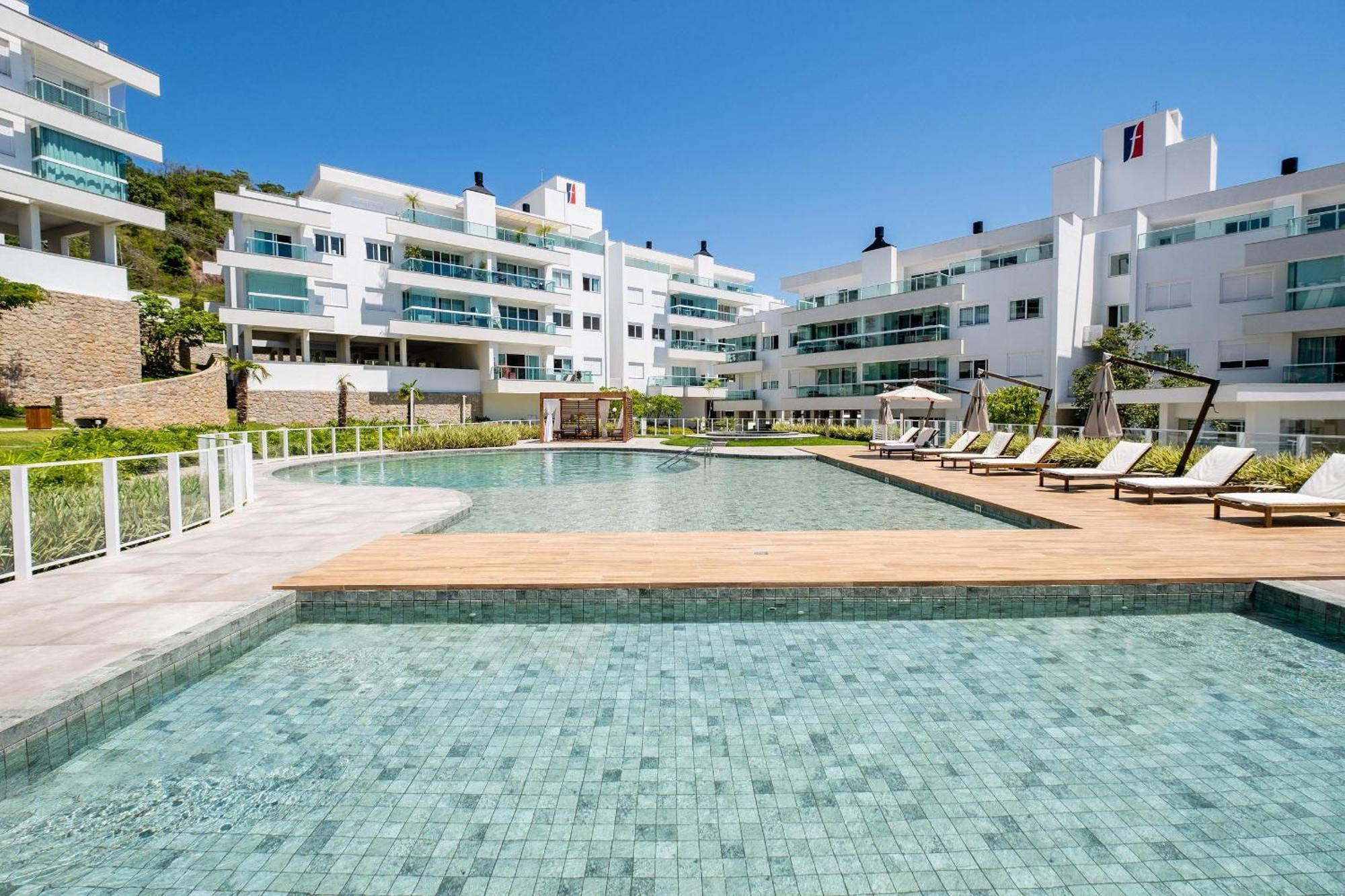 Cobertura C/jacuzzi E Churrasq Em Jurere Rvo401